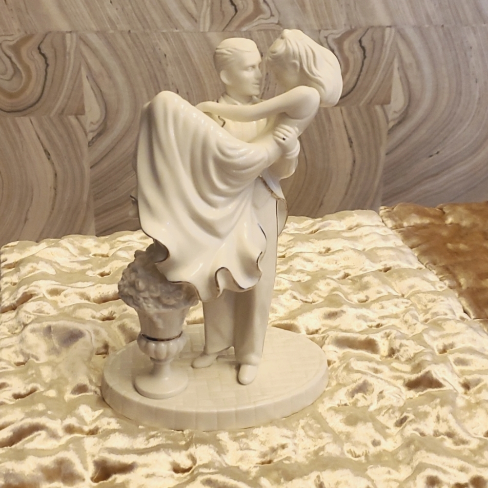LENOX 9" Swept Away Porcelain Cake Topper Wedding Promises Figurine Bride Groom